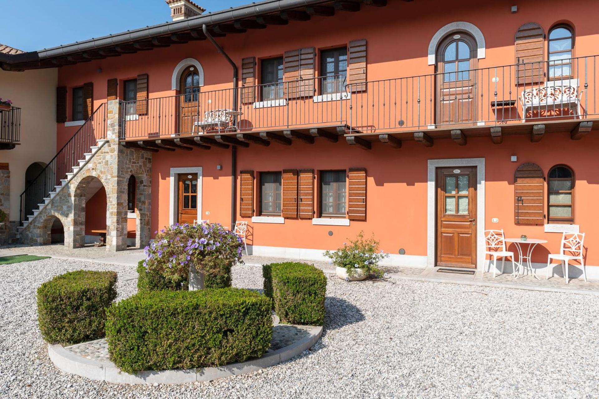 Wine Resort Luisa Mariano del Friuli Екстериор снимка